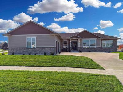 6350 Tiger Dr, Sioux City, Iowa 51106