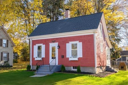 9 Bank Street, Abington, Massachusetts 02351, USA