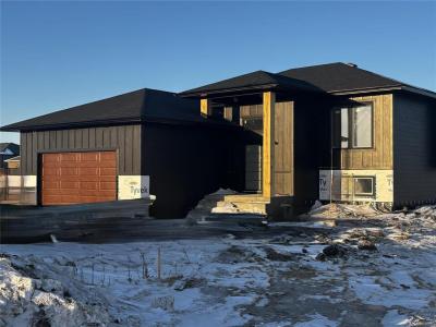 157 PRIMROSE LANE, Mitchell, Manitoba R5G 2Z3, Canada