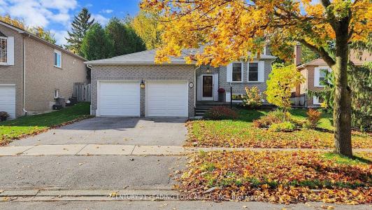 28 STONEHILL BOULEVARD, East Gwillimbury, Ontario L9N 1E3, Canada