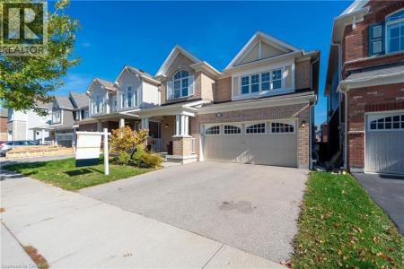335 FALLING GREEN CRESCENT, Kitchener, Ontario N2R 0G4, CANADÁ