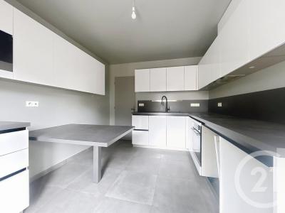 Melun, Île-de-France 77000, France