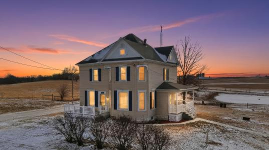 1402 Vine Blvd., Brighton, Iowa 52540, USA