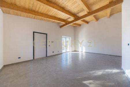 Via Basento, Aprilia, Lazio 04011, Italie