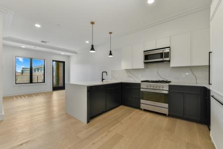 50 Leo M. Birmingham Parkway , #506, Boston, Massachusetts 02135, USA