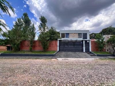 Mercedes Grau y José de la Cruz , Lambaré, Central 00001, Paraguay