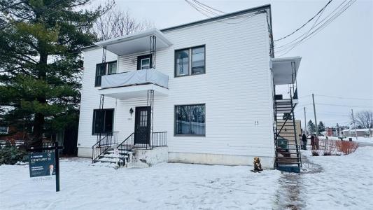 2665-2685  Rue Crevier, Saint-Hyacinthe, ケベック J2T 1T2, カナダ