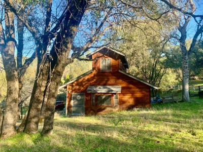 39516 John West Road, Oakhurst, California 93644, USA