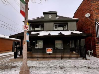 1056 ERIE STREET, Windsor, أونتاريو N9A 3Z1, كندا 