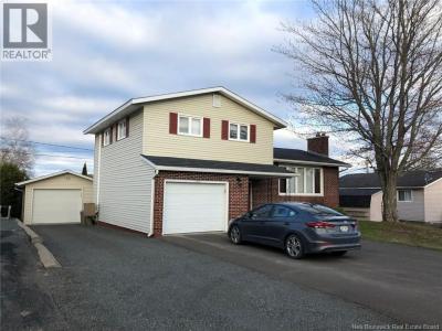 140 HELEN STREET, Woodstock, Nouveau-Brunswick E7M 1W9, Canada