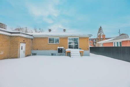 249  62e Avenue, Laval (Chomedey), Quebec H7V 2G4, Canada