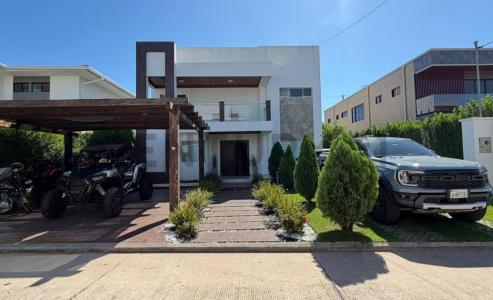 SANTA CRUZ LA VIEJA , Urubo, Santa Cruz 00001, Bolivia