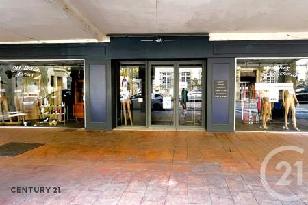 Carpentras, Provence-Alpes-Côte D'Azur 84200, France