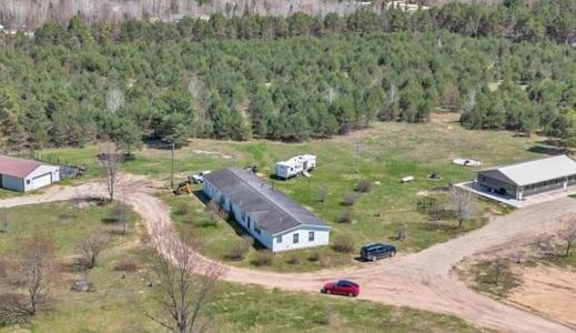 11249 SW Frankie Lane, Fife Lake, Michigan 49633, USA