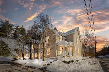 824 Main Street , 1, Wakefield, Massachusetts 01880, USA