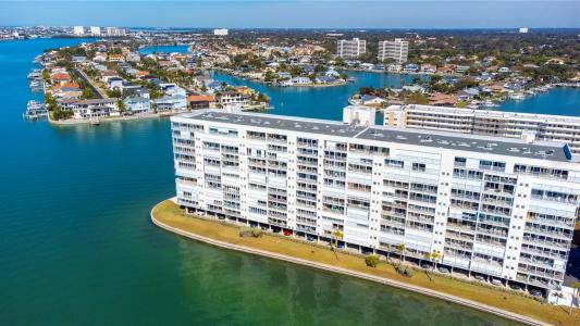 6060 Shore Blvd S #906, Gulfport, Florida 33707, USA