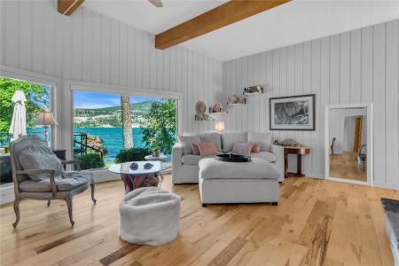 12110 TREWHITT ROAD W, Lake Country, British Columbia V4V 2A6, Canada