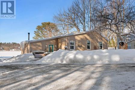 70 KERRY POINT ROAD, Leeds And The Thousand Islands, Ontario K0E 1R0, Canada