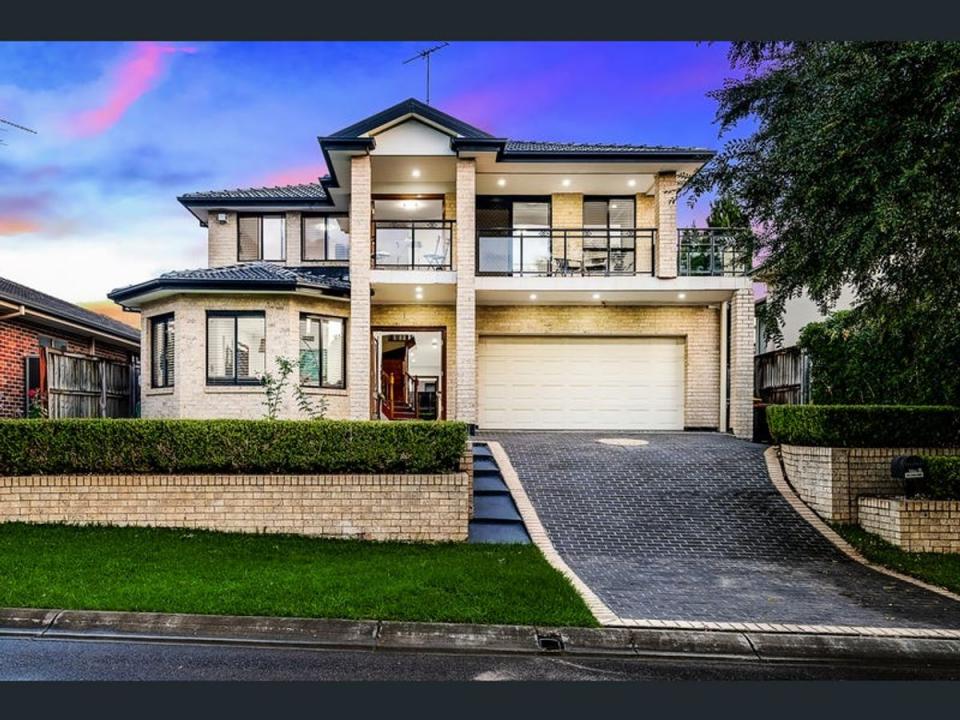 8 Compass Avenue, Beaumont Hills, NSW 2155, 오스트레일리아