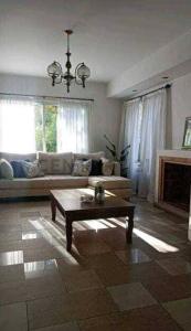 las palmeras 502, Esteban Echeverría, GBA Sur 00001, Argentina