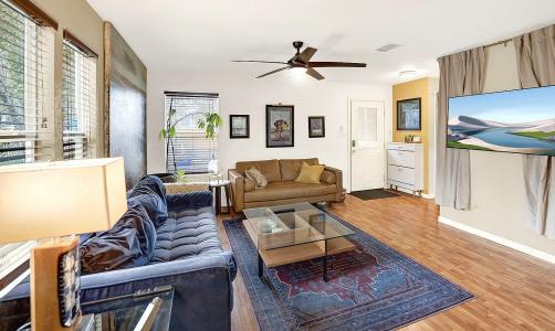 117 S Wilson, San Marcos, Texas 78666, Estados Unidos