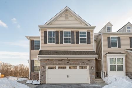 601 Charleston Dr., Monroe, Nova Jersey 08831, Estados Unidos