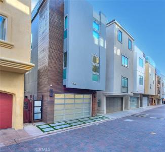 99 A Surfside, Surfside, California 90743