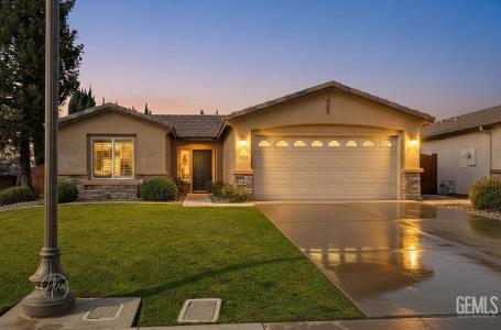 11528 Indian Hawthorne Street, Bakersfield, California 93311, USA