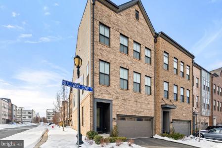 23043 Sullivans Cove Square, Brambleton, Virginia 20148, USA