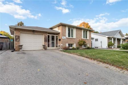 34 SYMPATICA CRESCENT, Brantford, Ontario N3P 1G4, Canadá