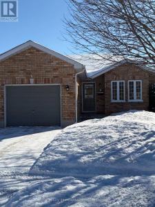 6 BUSH STREET, Collingwood, أونتاريو L9Y 4S9, كندا 