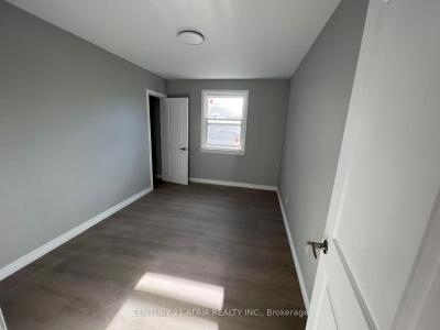 757 LOCK STREET, Peterborough, Ontario K9J 2Z3, Canadá