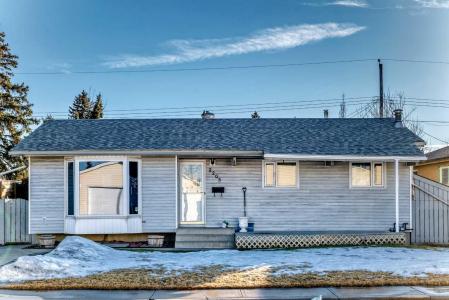 2205 80 AVENUE SE, Calgary, Alberta T2C 1H3, Canada