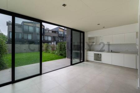 Intendente Becco 2365, San Isidro, GBA Norte B1643, Argentina