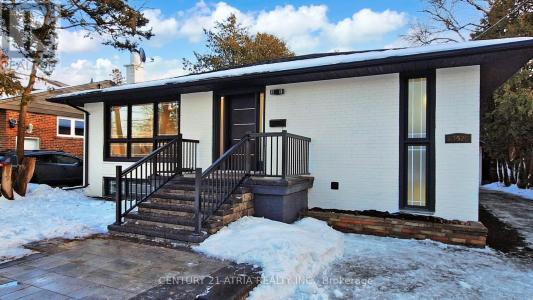 392 BENT CRESCENT, Richmond Hill (crosby), Ontario L4C 1C3, Canada