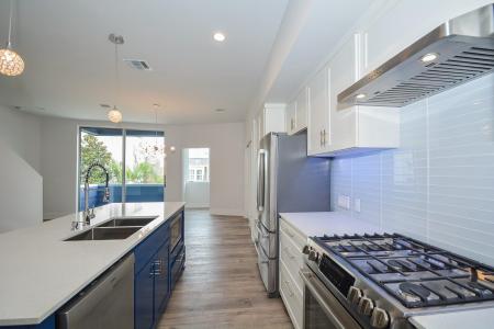 1905 Oakdale Street,, Houston, Texas 77004, USA