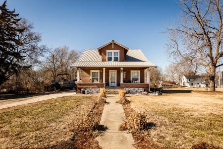 201 Barry Street, Milford, Kansas 66514, USA