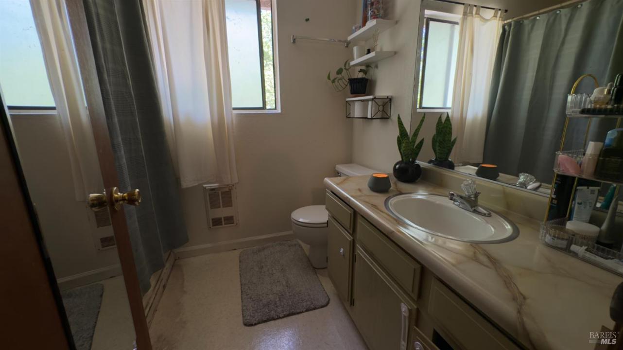 25248 Robinson Road, Willits, קליפורניה 95490, ארצות הברית של אמריקה