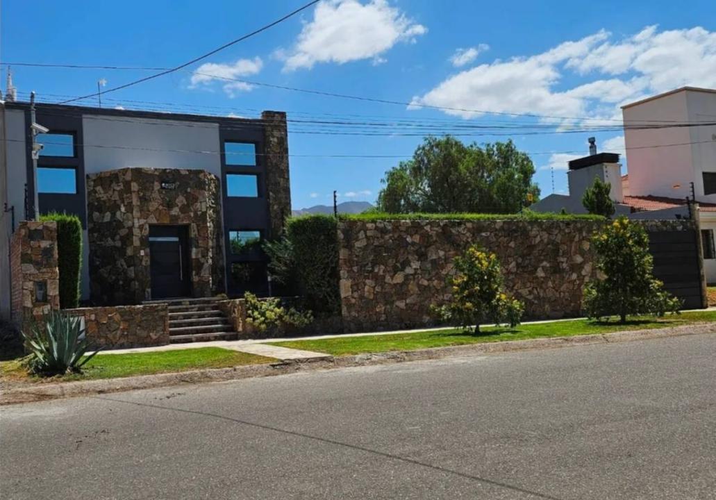 Dr. Perinetti M1 C3, El Challao, Mendoza 5539, Argentine