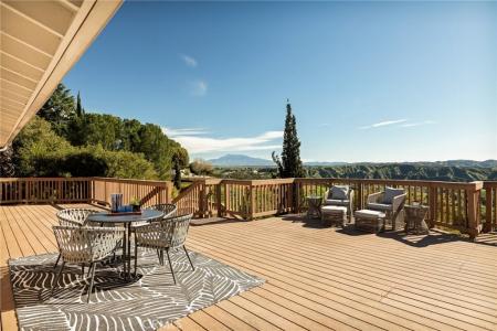 13049 Burns, Redlands, California 92373, USA