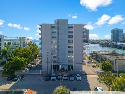 2016 Bay Drive #203, Miami Beach, Floride 33141, États-Unis