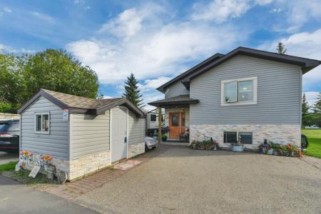 25074 SOUTH PINE LAKE ROAD, Rural Red Deer County, Alberta T0M 1S0, Kanada