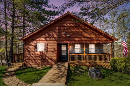 607 Enchanted Forest Way, Burnside, ケンタッキー 42519, アメリカ合衆国