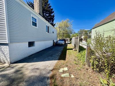 2130 Hermany Ave., Bronx, New York 10472, HOA KỲ