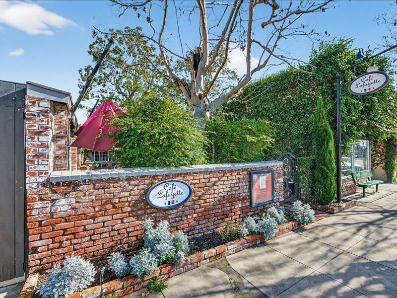 151 S E Street, Exeter, California 93221, Stati Uniti