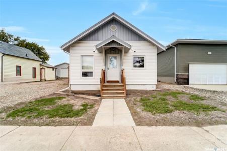 207 5TH AVENUE E, Biggar, Saskatchewan S0K 0M0, CANADÁ