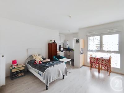 La Chapelle St Mesmin, Centro 45380, França