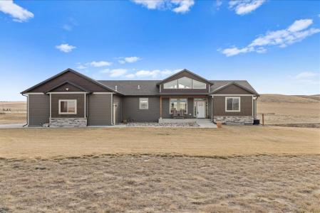 2907 Clarks Point Drive, Laurel, Montana 59044, USA
