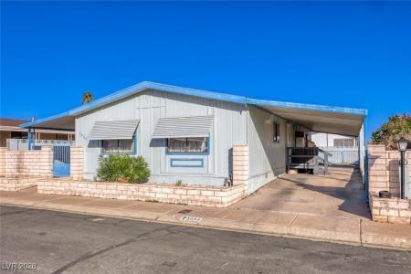 3038 La Barca Lane, Las Vegas, Nevada 89122, USA