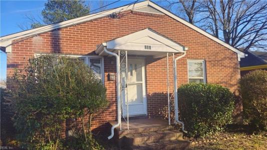 210 Maple Street, Suffolk, Virginia 23434, USA